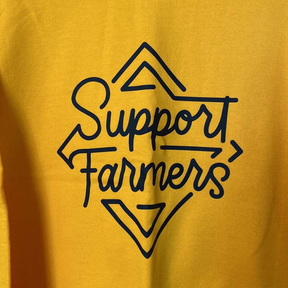 ☎️TRADED☎️ NWT, “SUPPORT FARMERS” sweatshirt - Picture 2 of 6